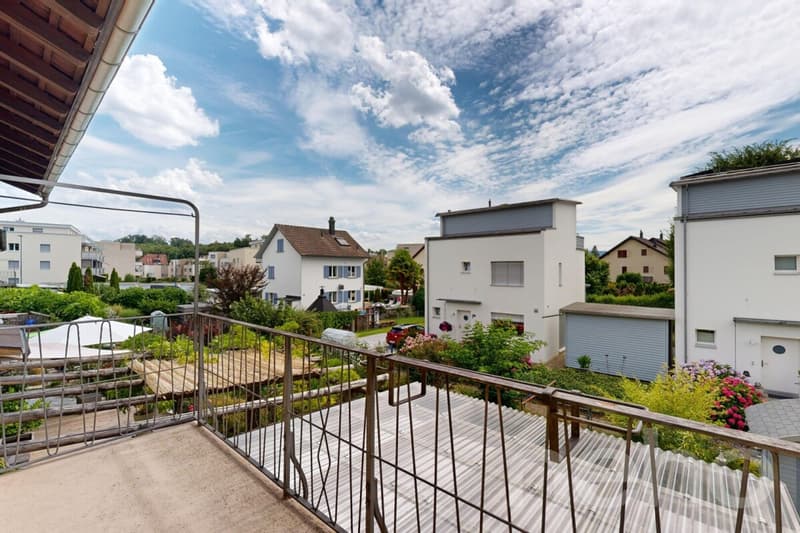 Maison de rang charmante dans un emplacement central à Uster (8)