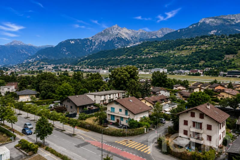 Family house with two apartments and great potential in Sion (4)