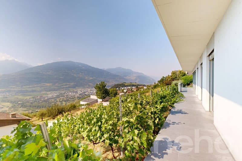 Spacious contemporary villa with panoramic views in the heart of Valais (12)