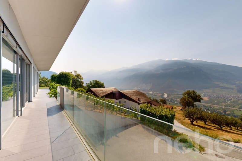 Spacious contemporary villa with panoramic views in the heart of Valais (10)