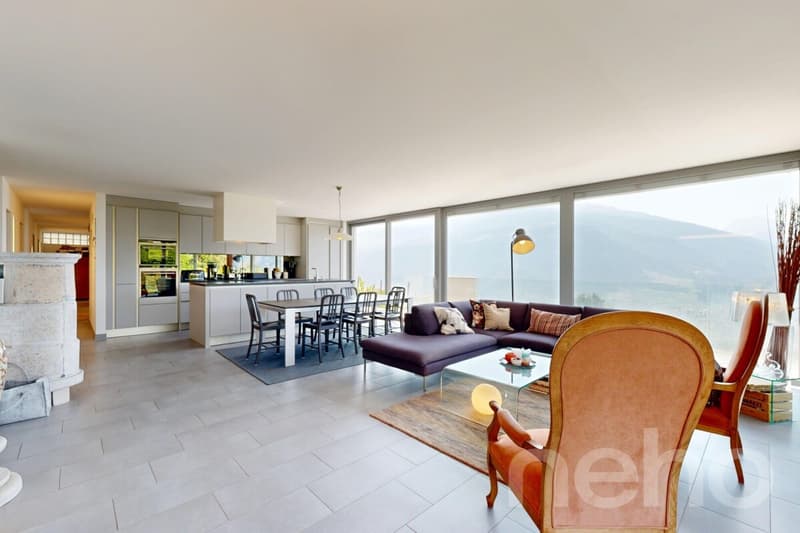 Spacious contemporary villa with panoramic views in the heart of Valais (3)