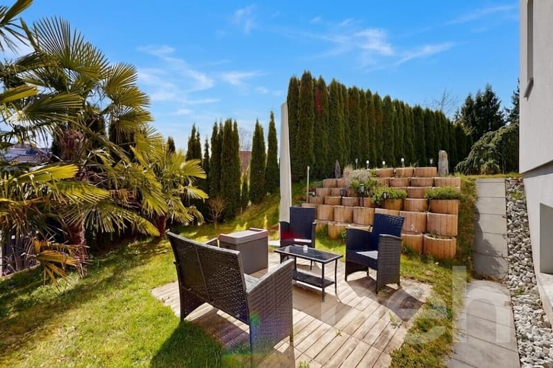 Beautiful contemporary villa perfectly maintained (2)