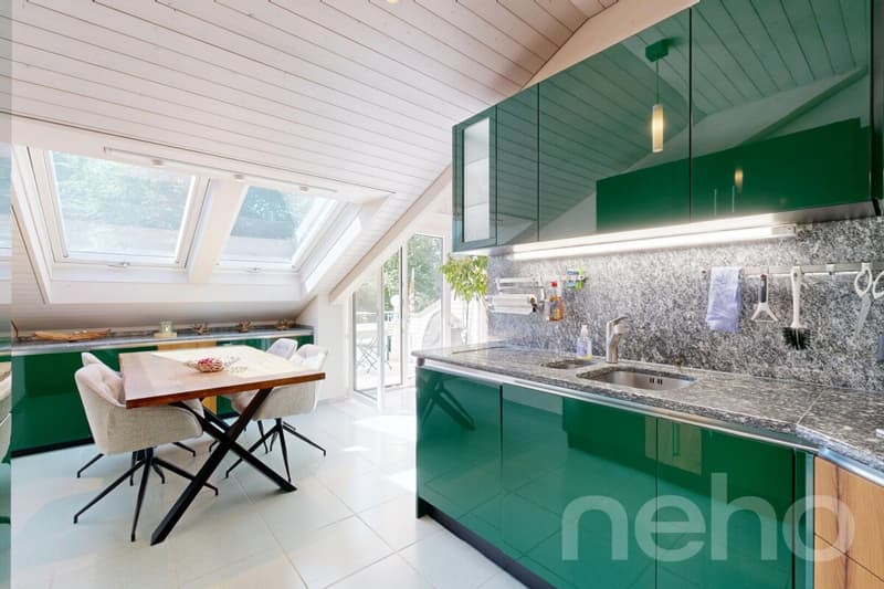 Appartement mansardé de 4,5 pièces inondé de lumière avec vue sur la verdure (4)