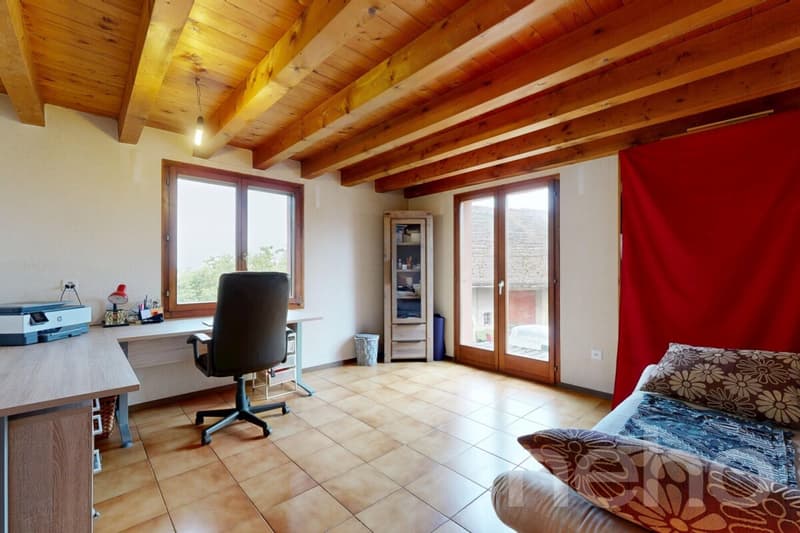 Renovated semi-detached house in Penthéréaz! (9)