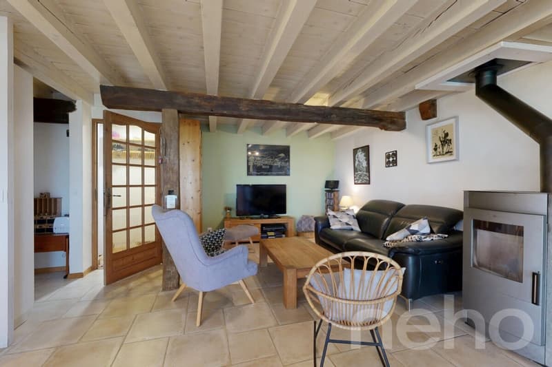 Renovated semi-detached house in Penthéréaz! (4)
