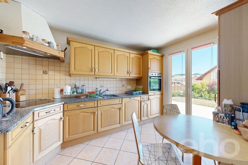 Family house with potential for studio or office (7)