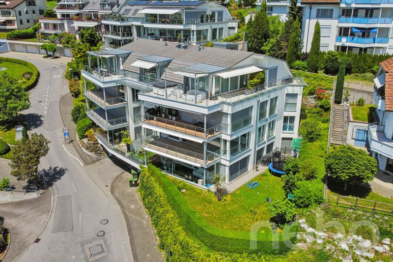 Exclusive terrace apartment with panoramic lake view (2)