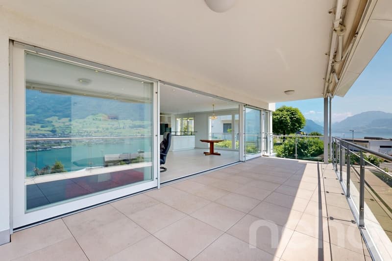 Exclusive terrace apartment with panoramic lake view (4)