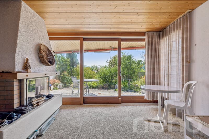Living on a south-facing slope with mountain views and building land reserve (7)