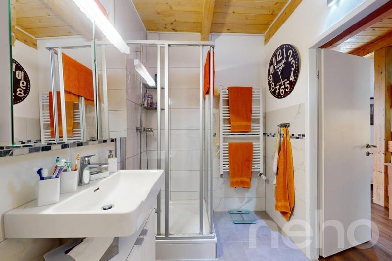 Casa multifamiliare spaziosa con 3 unità in una posizione tranquilla (8)