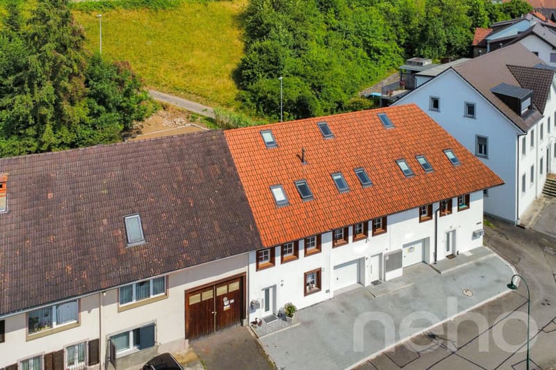 Casa multifamiliare spaziosa con 3 unità in una posizione tranquilla (12)