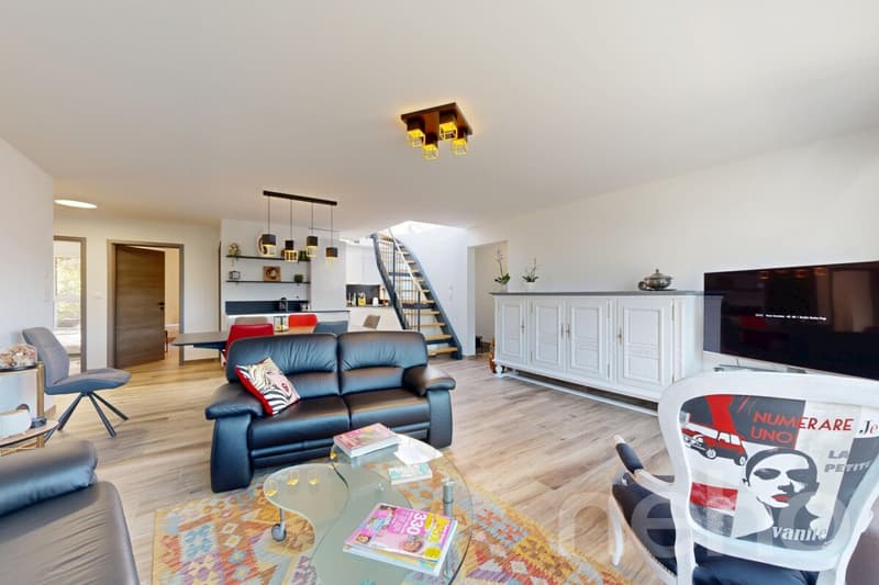 Elegantes 4,5-Zimmer-Wohnung, Licht und atemberaubender Blick (3)