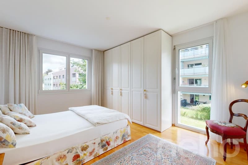 Appartement spacieux 4.5 pièces avec loggia dans un emplacement central et calme (2)