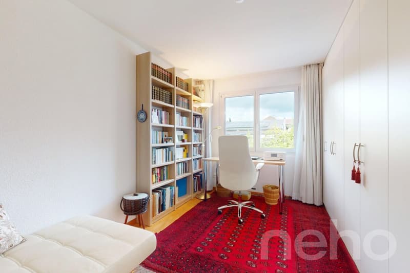Appartement spacieux 4.5 pièces avec loggia dans un emplacement central et calme (5)