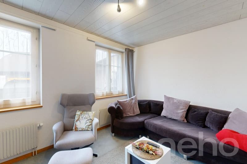 Charmantes Zweifamilienhaus mit Potenzial in Kappelen (8)