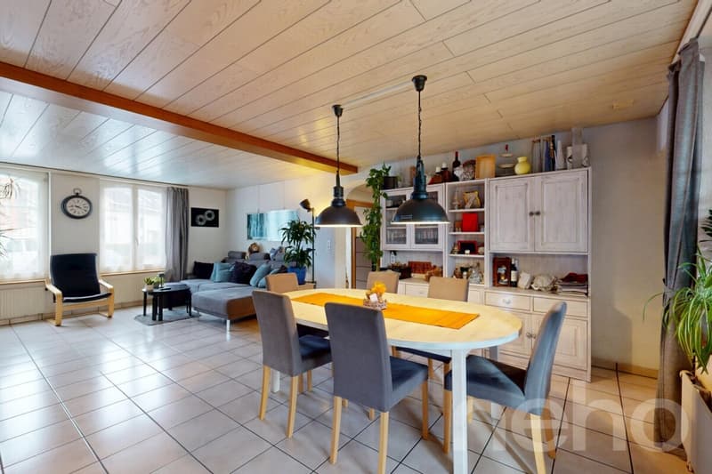 Charmantes Zweifamilienhaus mit Potenzial in Kappelen (12)