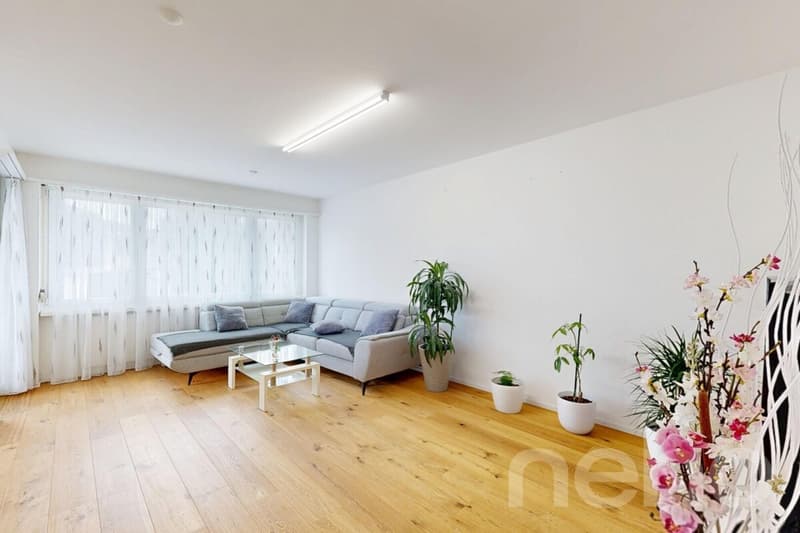 Modernisierte 4.5-Zimmerwohnung mit Garagenbox (im Baurecht) (1)