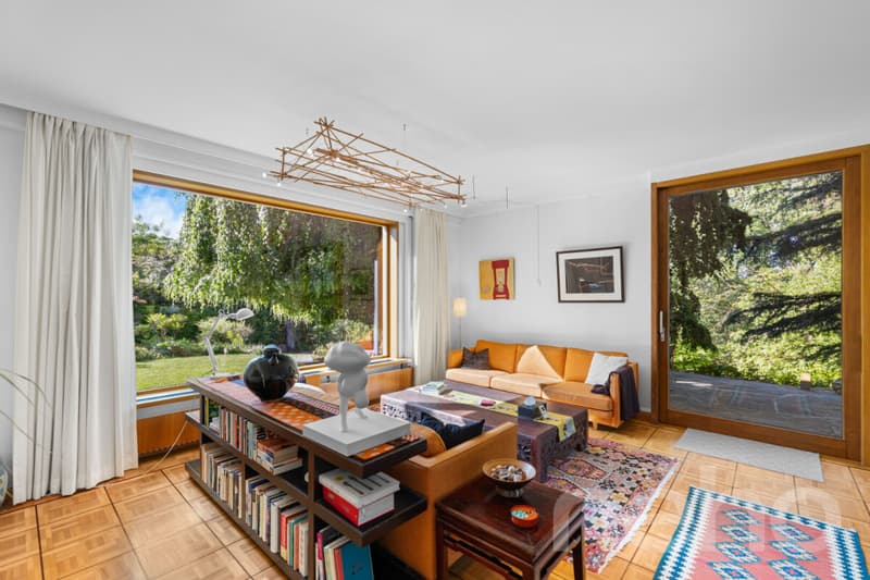 House surrounded by majestic trees (7)