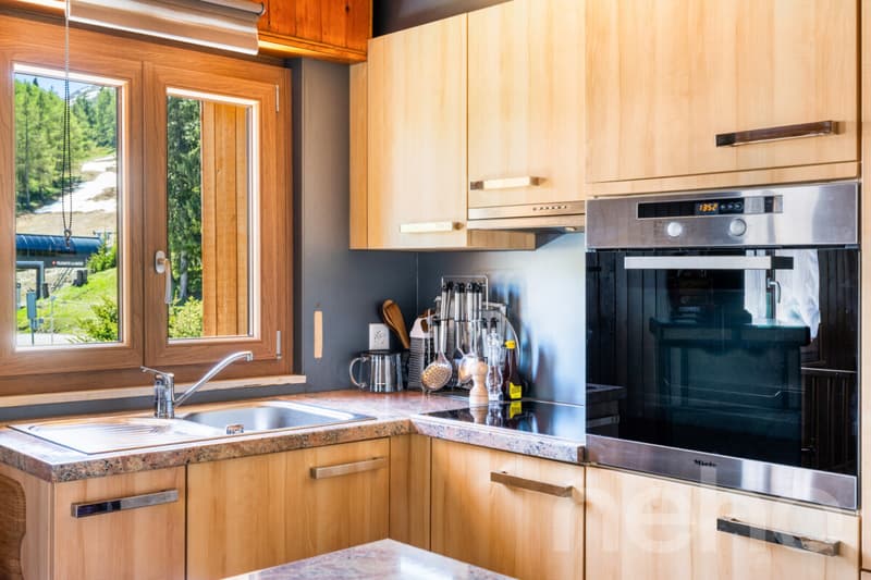 Bright chalet with wellness area and direct access to the slopes (10)