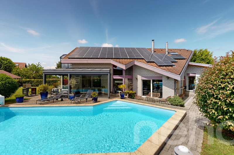 Prächtige 220 m² Villa mit Pool (2)