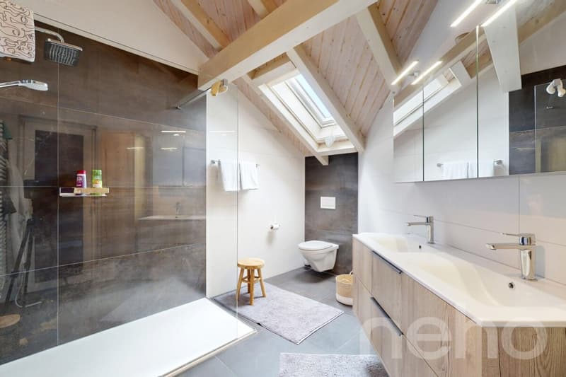 Prächtige 220 m² Villa mit Pool (9)