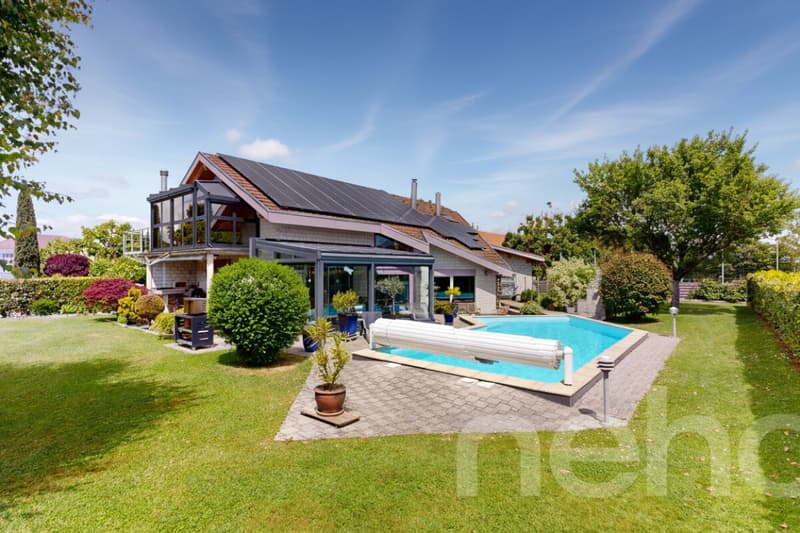 Prächtige 220 m² Villa mit Pool (1)