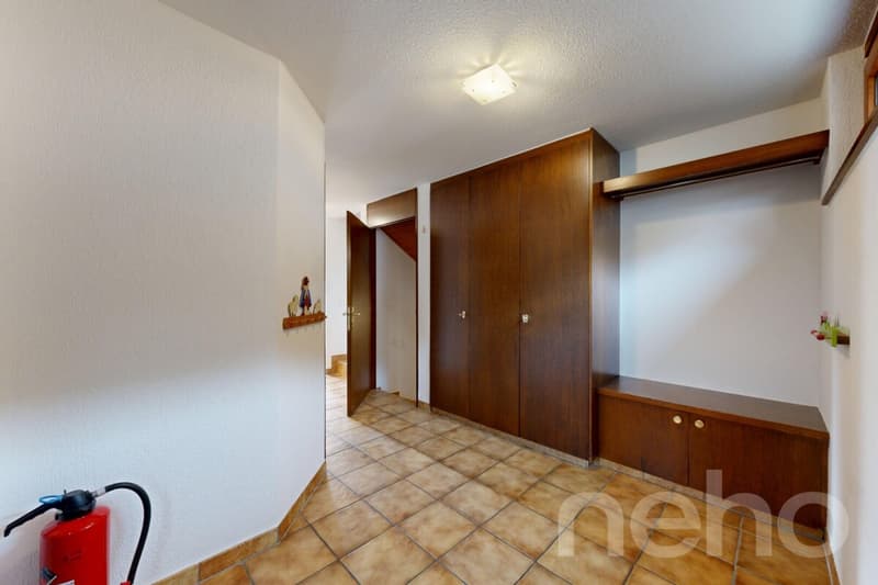 Maison spacieuse 8.5 + appartement 2.5 indépendant avec vue dégagé (12)