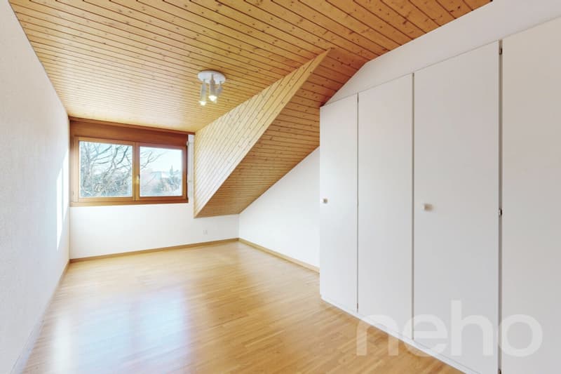 Grande maison unifamiliale avec jardin, véranda et beaucoup de potentiel (7)