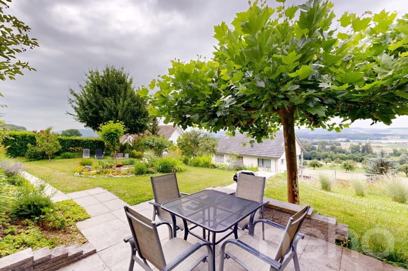 Superbe maison de famille de 6 pièces avec vue panoramique à Uesslingen TG (2)