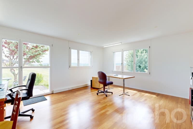 Superbe maison de famille de 6 pièces avec vue panoramique à Uesslingen TG (8)