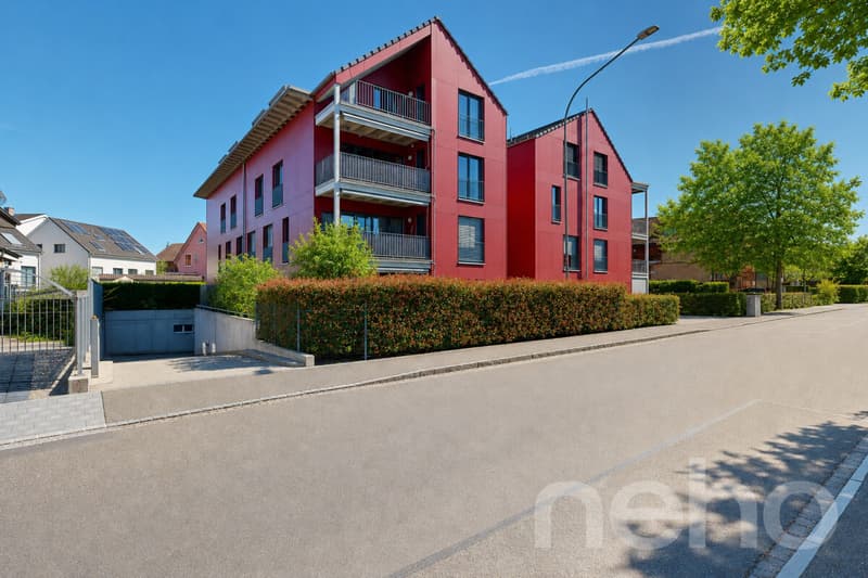 Stilvolle 3.5-Zimmer-Wohnung mit Balkon in MINERGIE-Überbauung (3)
