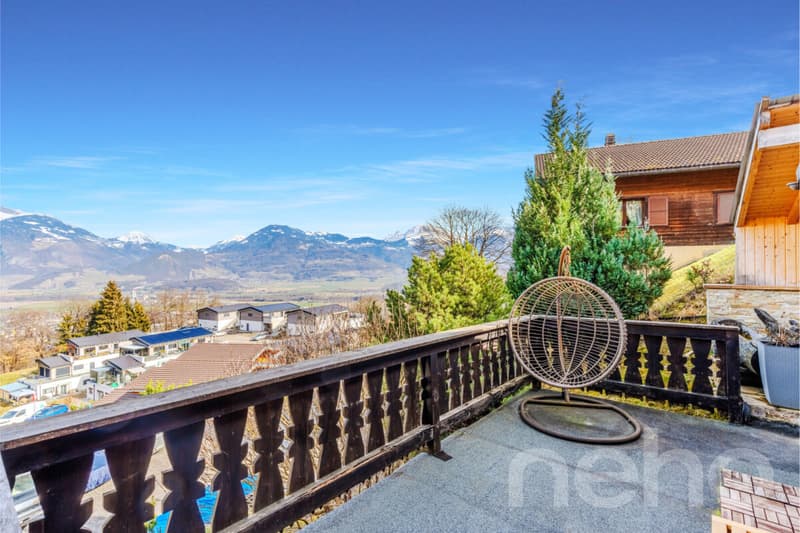 Chalet 8.5 + Studio mit separatem Eingang und freier Sicht in einer ruhigen Nachbarschaft (11)