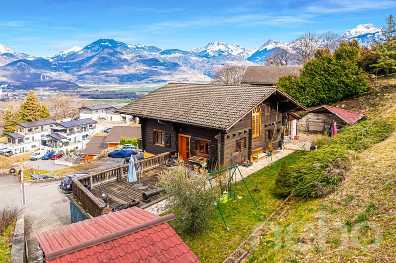 Chalet 8.5 + Studio mit separatem Eingang und freier Sicht in einer ruhigen Nachbarschaft (12)