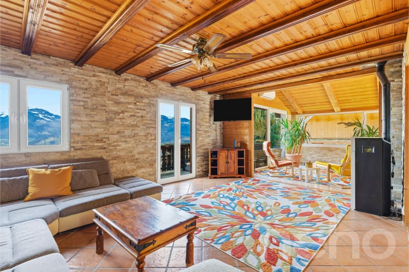 Chalet 8.5 + Studio mit separatem Eingang und freier Sicht in einer ruhigen Nachbarschaft (9)