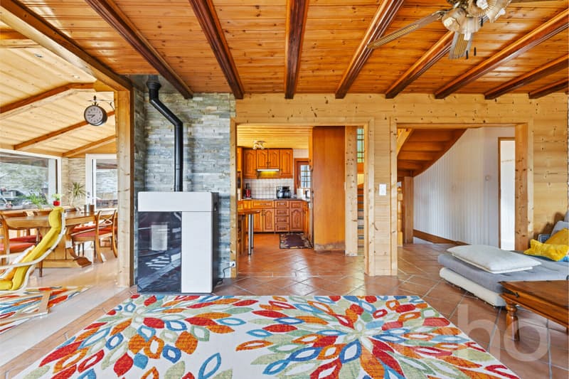 Chalet 8.5 + Studio mit separatem Eingang und freier Sicht in einer ruhigen Nachbarschaft (10)