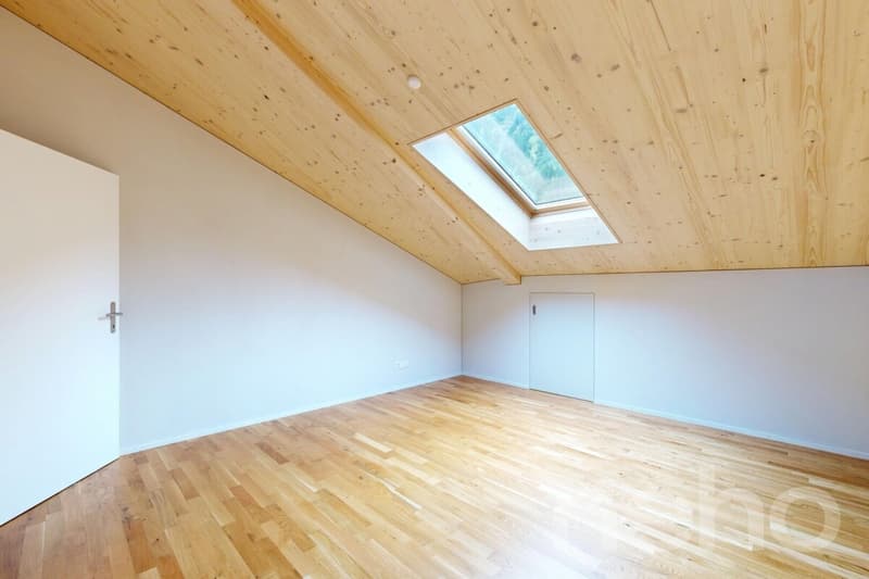 Appartement en duplex de 2,5 pièces avec vue imprenable à Spiringen (9)