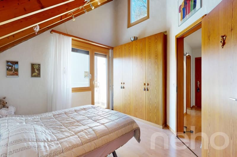 Charmantes 6 Zimmer Einfamilienhaus mit Pool, Sauna und Weitsicht (7)