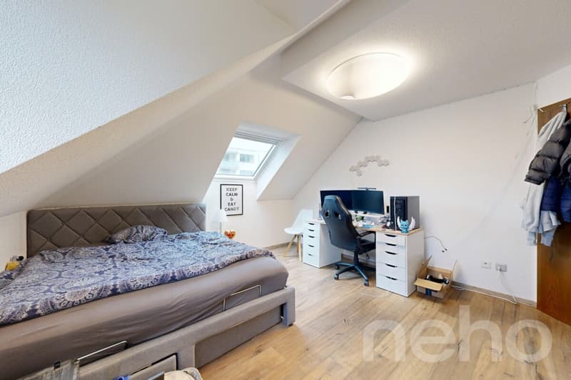 Charmante 3.5-Zimmerwohnung mit offener Galerie und Cheminée (9)