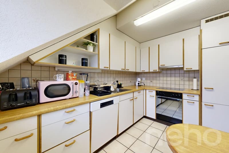 Charmante 3.5-Zimmerwohnung mit offener Galerie und Cheminée (5)