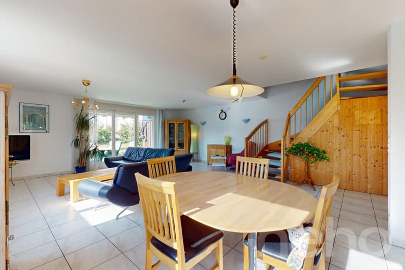 Confort, lumière et jardin privé ? superbe duplex à Morat (1)