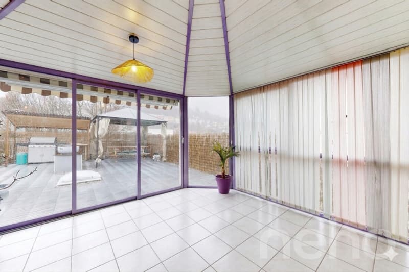 Building with excellent yield, well maintained! (5)