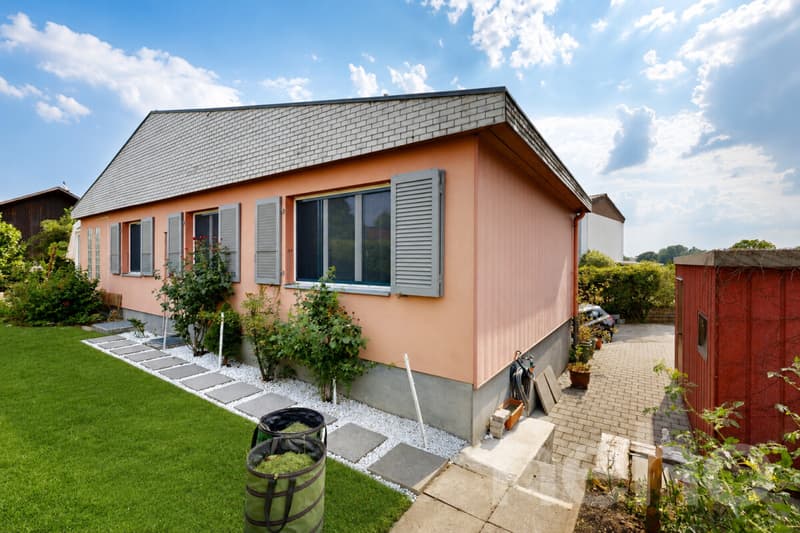Maison unifamiliale modernisée avec cuisine design et jardin d'hiver (2)