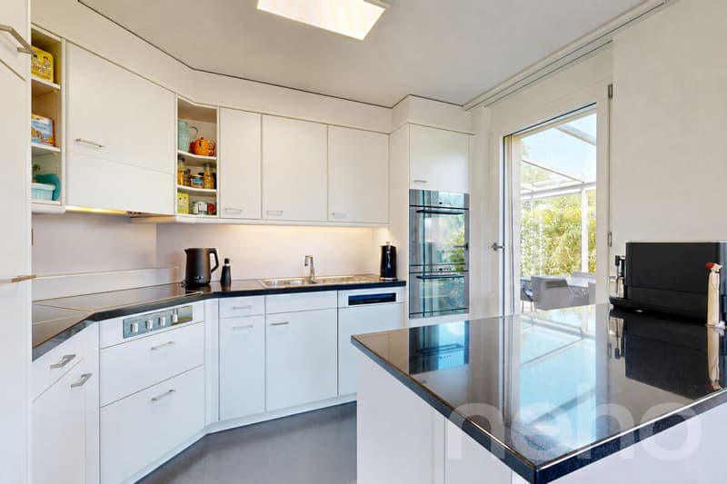 Lots of space for the family with unobstructable views (4)