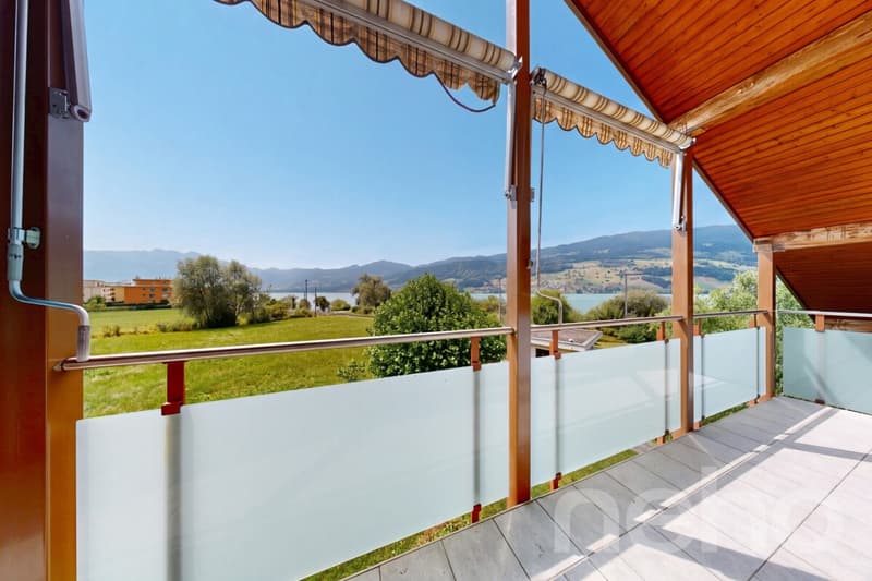 Appartement mansardé charmant avec vue sur le lac et deux balcons (4)