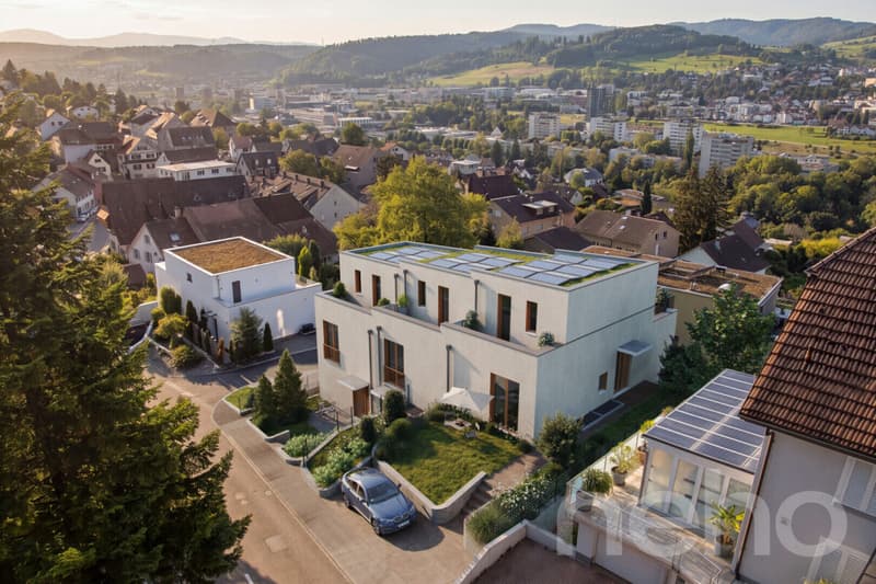 Casa a schiera con attico, giardino e vista panoramica (1)