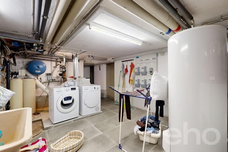 Immeuble avec excellent Rendement Entièrement Rénové ! (10)
