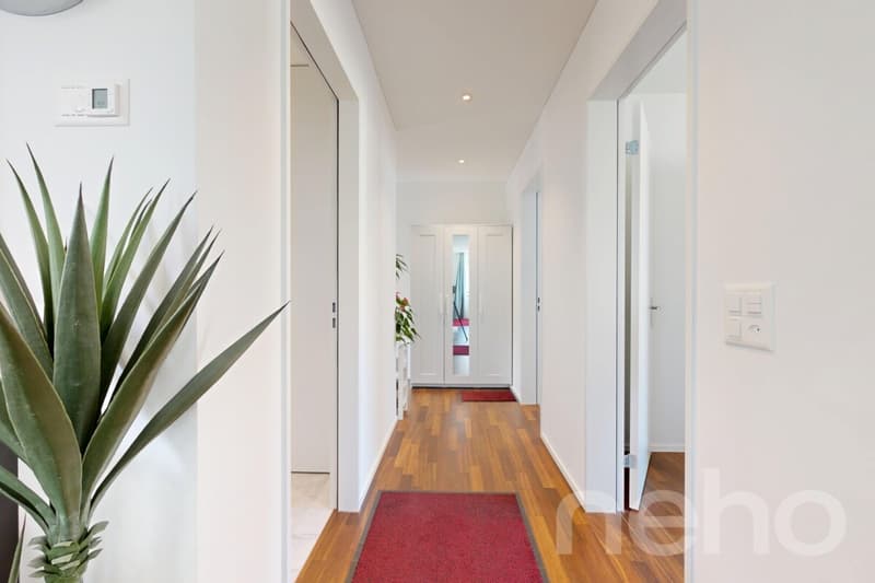 Neuwertige 3.5-Zimmer-Wohnung mit Balkon und Top-Ausstattung (10)
