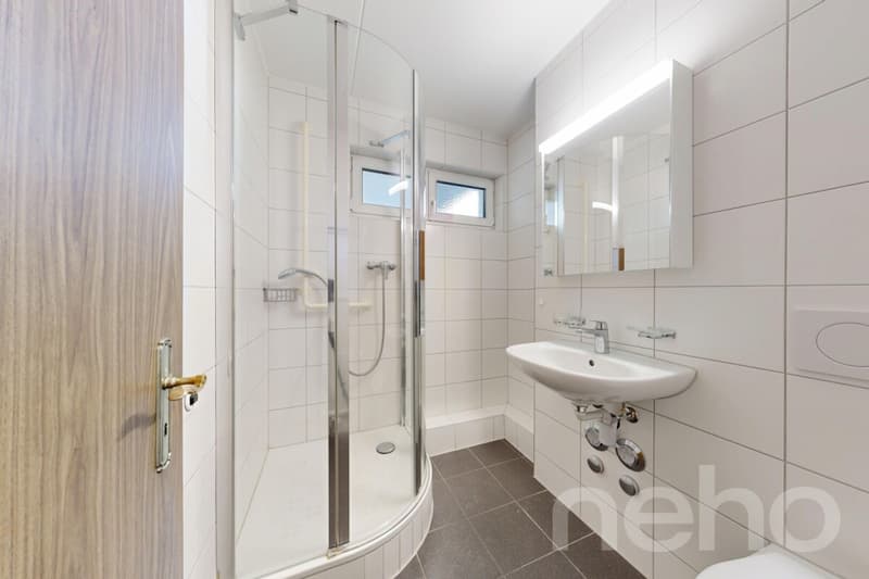 Praktische 4-Zimmerwohnung mit grossem Balkon im Längi-Quartier (8)