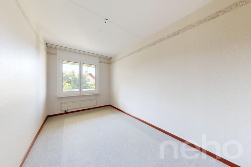 Praktische 4-Zimmerwohnung mit grossem Balkon im Längi-Quartier (9)