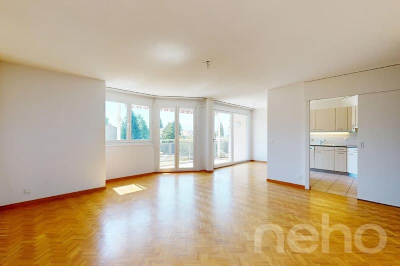 Prilly | Hellwohnung mit 4.5 Zimmern und großem Potenzial (2)